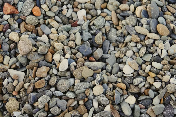 ビーチにあるカラフルな小石は — ストック写真