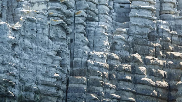 Felsige Vom Meer Übereinander Gestapelte Gebirgsformationen Die Durch Einen Vulkanausbruch — Stockfoto