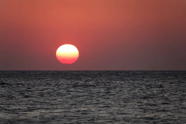 Ein Toller Blick Auf Die Sonne Über Dem Meer Auf — Stockfoto