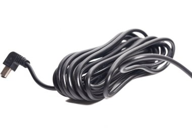 Siyah usb kablosu beyaz arkaplanda izole edildi