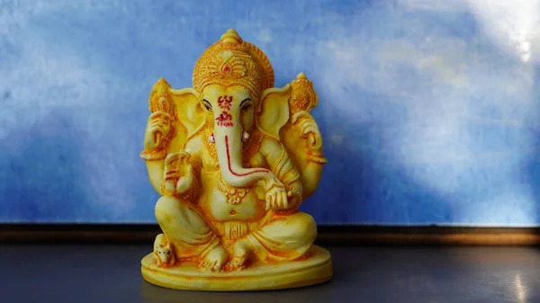 Happy Ganesh Chaturthi Festival Lord Ganesha Statue Beautiful Sky Background — Stock Photo, Image