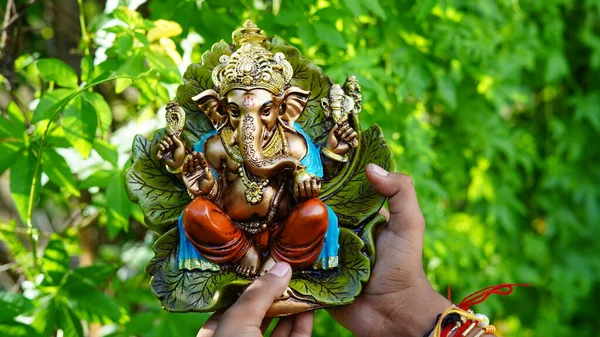 Close Beautiful Ganesha Idol Ganesh Chaturthi Hindu Festival Celebrating Arrival – stockfoto