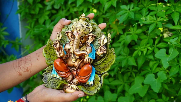 Golden Lord Ganesha Sculpture Nature Background Celebrate Lord Ganesha Festival — 스톡 사진