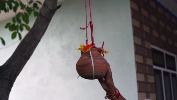 Dahi Handi Festival Celebrated Maharashtra India Pot Hanging Rope Decorated — Stockvideo