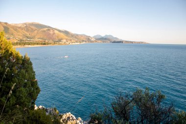 Maratea, Basilicata, İtalya sahillerinde gün batımı