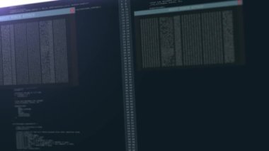 Program kodları. Bilgisayar korsanları veri çalıyor, görüntüde programlama kodu dizileri,