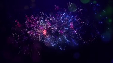 4K Yeni Yıl arifesi gerçek havai fişeklerle dolu bir kutlama döngüsü. Soyut altın parıldayan havai fişek gösterisi. Gerçek Havai fişek gösterisi, yeni yıl. ulusal bayram, yeni yıl partisi veya etkinliği