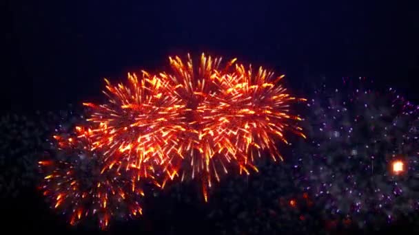 夜空の煙霧花火で本物の花火爆発ループ4K背景 誕生日 記念日 お祝い パーティー 招待状 クリスマス ディワリ 結婚式イベント — ストック動画