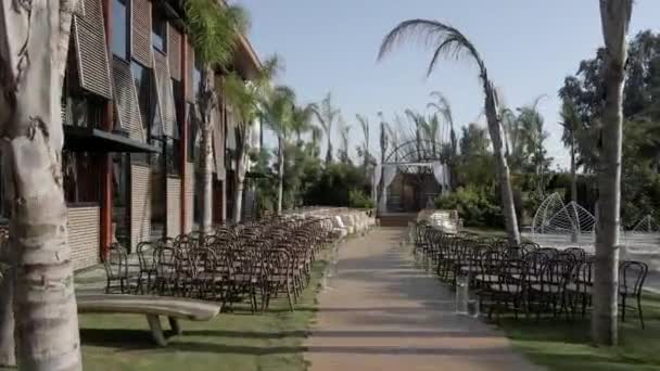 Path leading to the chuppah. Filmed by drone. — Vídeo de Stock