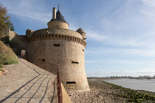 Torre Nas Muralhas Monte Saint Michel Maré Baixa — Fotografia de Stock