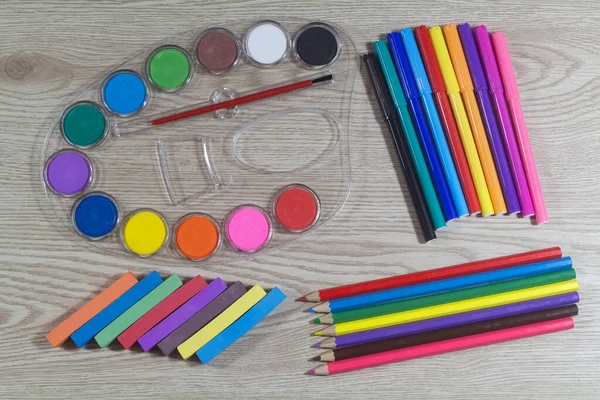 Ołówki Pastele Kolorowy Ołówek Paleta Farb Drewnianym Tle — Zdjęcie stockowe