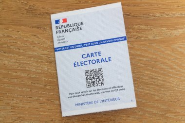 Primelin - Fransa, Nisan 06, 2022: Fransa 'daki tüm seçimler için seçim kartı