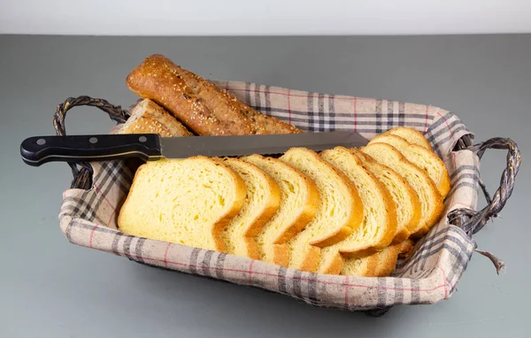 Багетний Хліб Бріош Ніж Кошику Сніданку — стокове фото