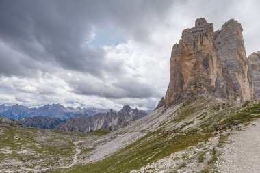 Dolomitler İtalya 'sında Dreizinnen ya da Tre Cime di Lavaredo
