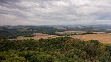 Yazın kırsal alanın havadan görünüşü