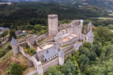 Lüksemburg 'da Bourscheid Kalesi yukarıda görüldü