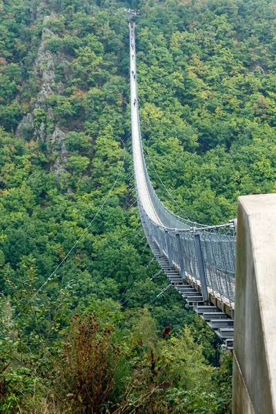 Hngeseilbrucke Geierlay Geierlay Uma Ponte Suspensa Baixa Gama Montanhas Hunsruck — Fotografia de Stock