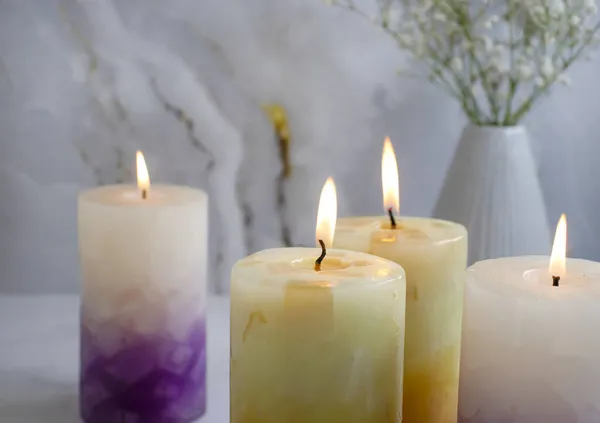 Свеча Цветок Гипсофилы Бетонном Фоне — стоковое фото