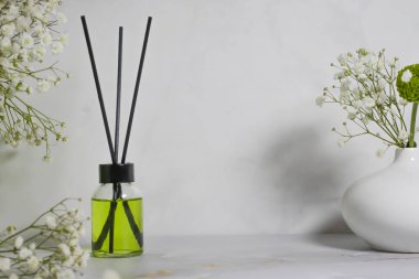 Ev için aroma yayıcı, güzel çigila çiçeği.