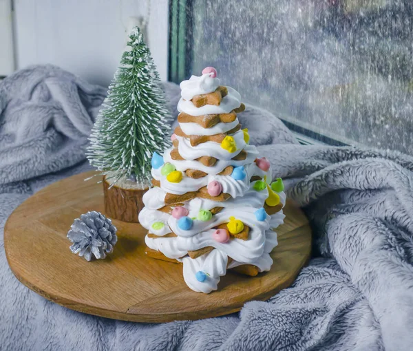 Weihnachten Lebkuchen Weihnachtsbaum Zweig Festlichen Hintergrund — Stockfoto