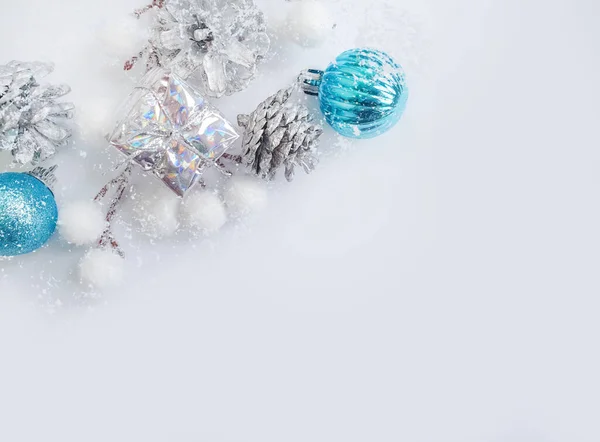 クリスマスツリーのおもちゃクリスマスツリーの枝の背景 — ストック写真