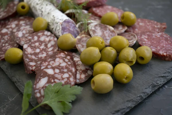 Delicious Sausage Olives Dill Background Assortment Menu — Fotografia de Stock