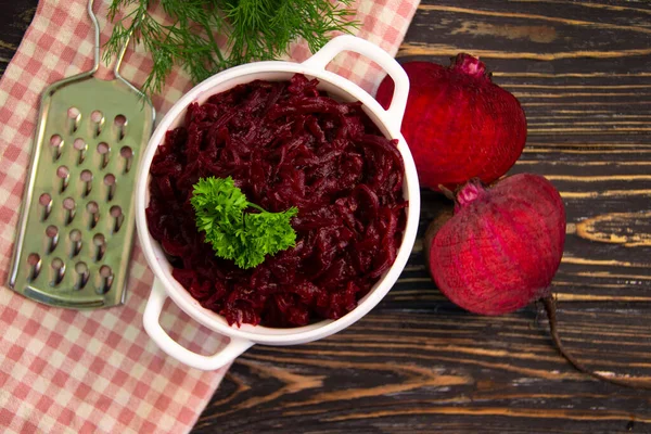 Grated Fresh Beet Wooden Background — Stock Photo, Image