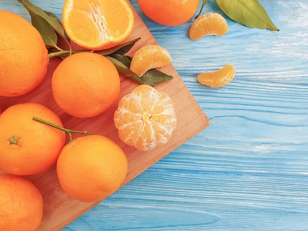 Mandarinen Auf Holzgrund — Stockfoto