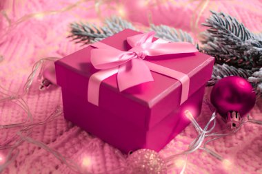 Hediye kutusu Noel ağacı arkaplanı