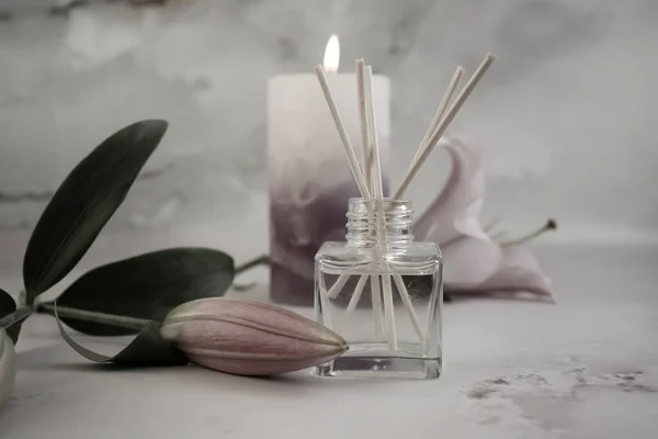 Parfüm Für Hause Lilienblüte Auf Dekorativem Hintergrund — Stockfoto