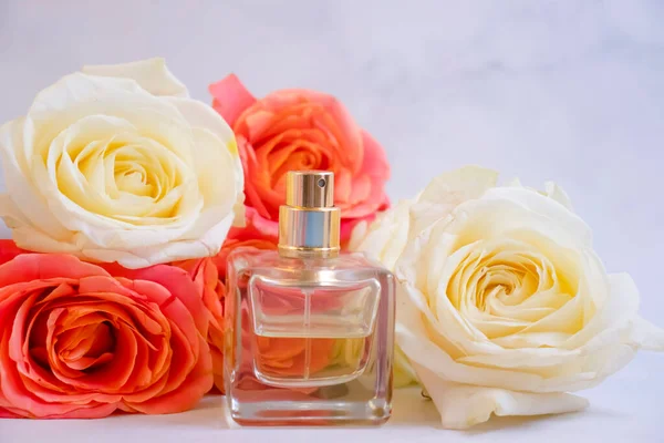 Bottle Perfume Flower Rose Background — Stock Photo, Image