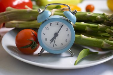 Taze sebzeler, çalar saat geçmişi.