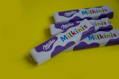 1 Mayıs 2022 Ukrayna şehri Kyiv sütlü çikolata Milka