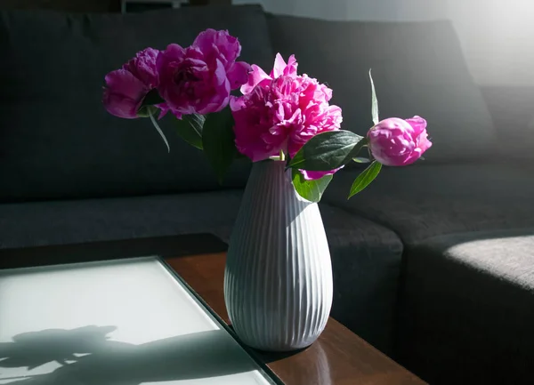 Peony Flower Vase Room Interior Lifestyle — Stock Photo, Image