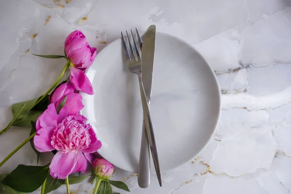 Tomma Platta Blomma Pion Marmor Bakgrund — Stockfoto