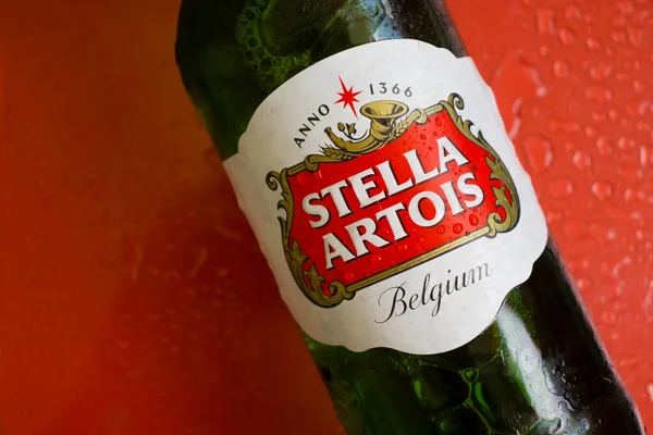 Haziran 2022 Ukrayna Şehri Kyiv Bir Şişe Bira Stella Artois — Stok fotoğraf