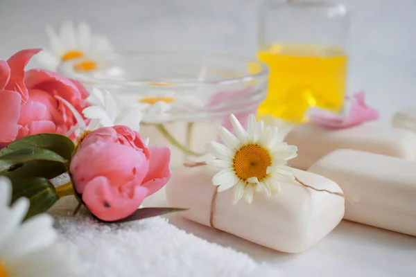 Soap Cosmetic Flower Chamomile Peony Light Background — Photo