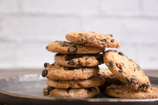 Cookies Met Chocolade Een Donkere Achtergrond — Stockfoto