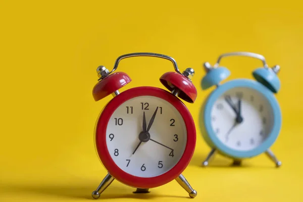 Alarm Clock Colored Background — Stock Photo, Image