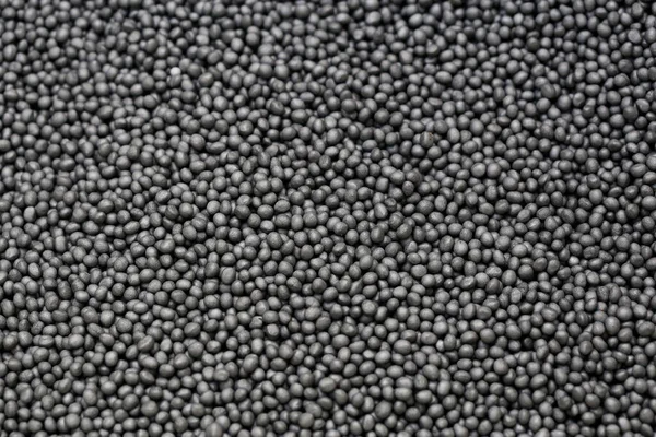 House insulation by injecting microbead pearls in the cavity walls