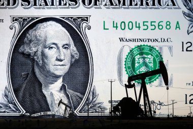 Petrol kulesi ve Amerikan doları.