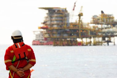 Petrol platformları insan ya da malzeme taşımak için Güney Çin Denizi, Malezya 'ya insan ya da malzeme taşıyan.