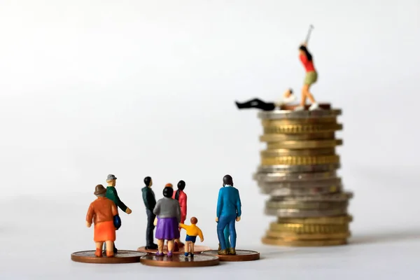 Economische Ongelijkheid Uitgedrukt Door Een Verschil Munthoogte — Stockfoto