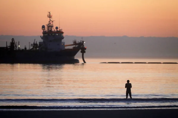 Ein Baggerschiff Nimmt Und Liefert Sand Für Den Küstenschutz — Stockfoto