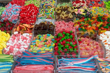 Renkli jöleli şekerler. Jelatin renkli şeker