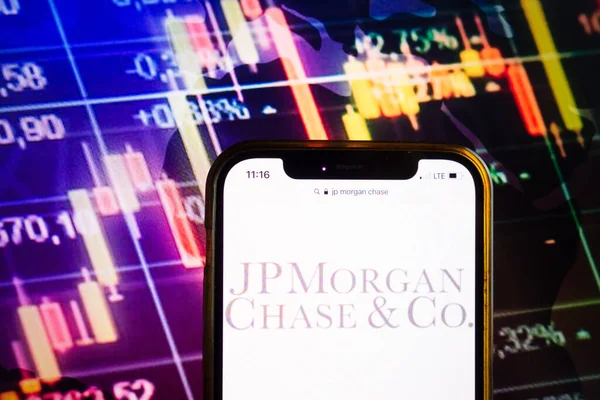 Konskie Poland August 2022 Smartphone Displaying Logo Jpmorgan Chase Stock — 图库照片