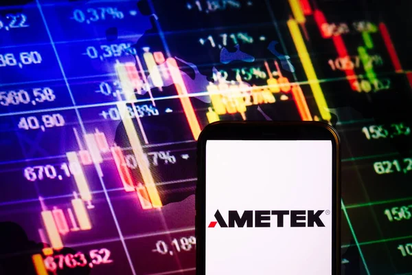 Konskie Poland 2022年9月10日 株式交換図にAmetek社のロゴが表示されるスマートフォン背景 — ストック写真