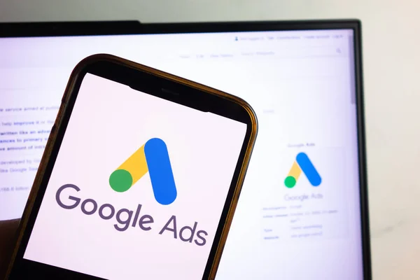 Konskie Polen September 2022 Das Google Ads Logo Wird Auf — Stockfoto