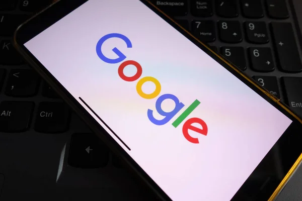 Konskie Polen September 2022 Das Google Search Logo Wird Auf — Stockfoto