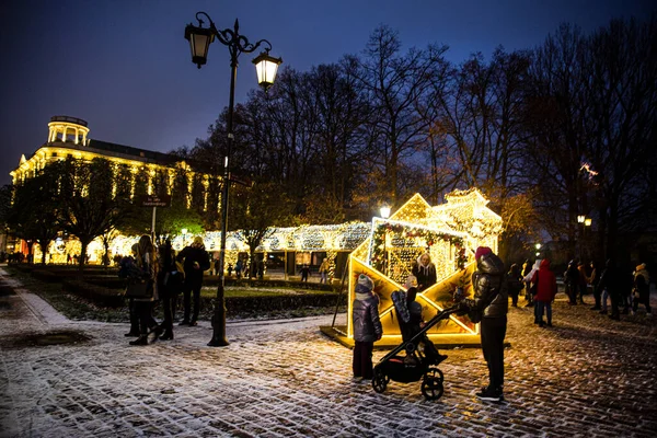 December 2021 Warsaw Poland Nowy Swiat Street Festive Christmas Illumination — 스톡 사진